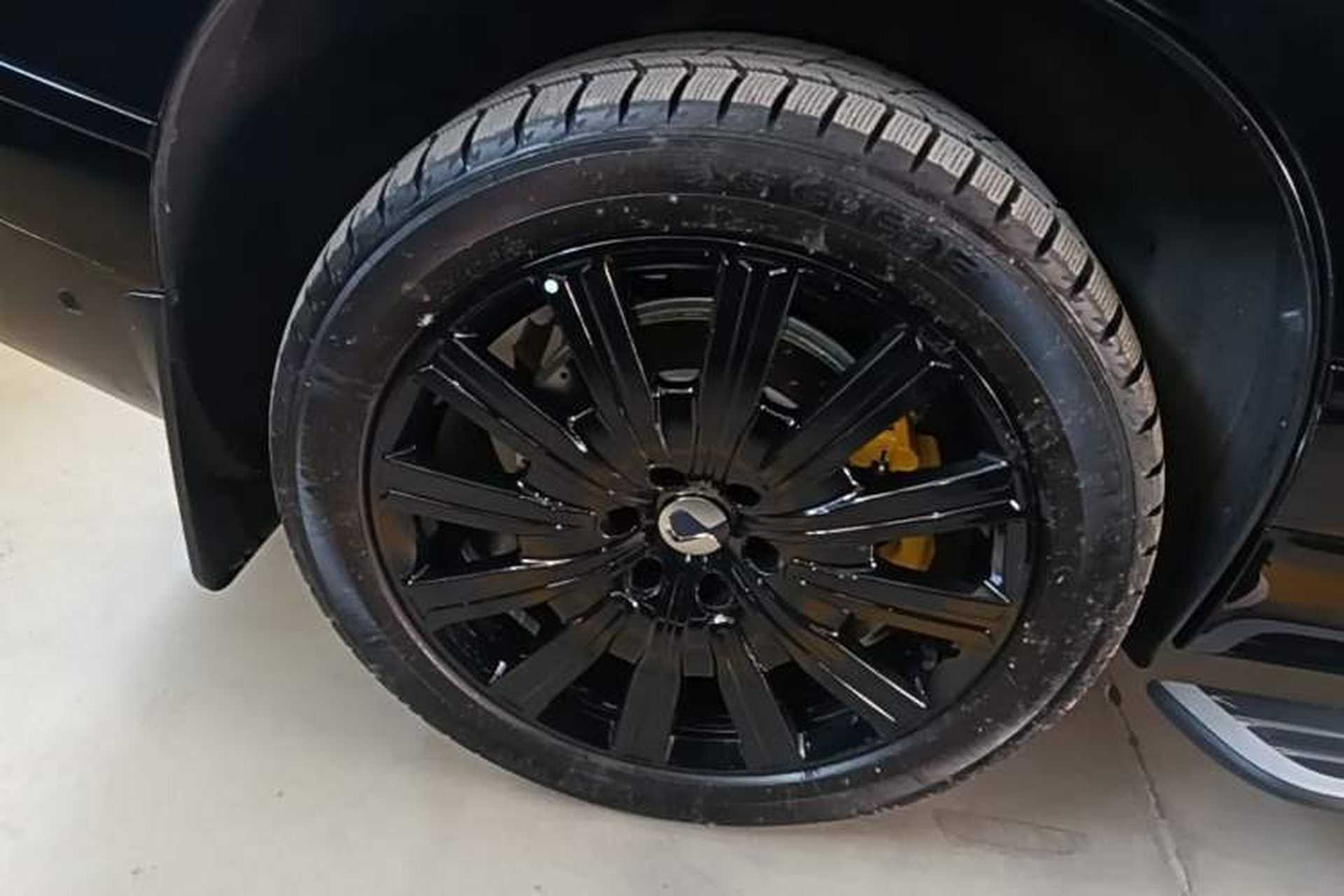 Used Denza N9 2025 Flagship Model Right Rear Wheel Hub
