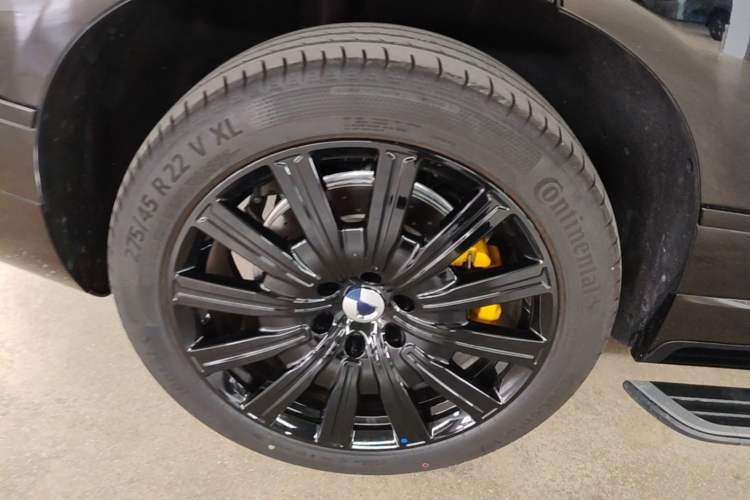Used Denza N9 2025 Flagship Model Right Rear Wheel Hub