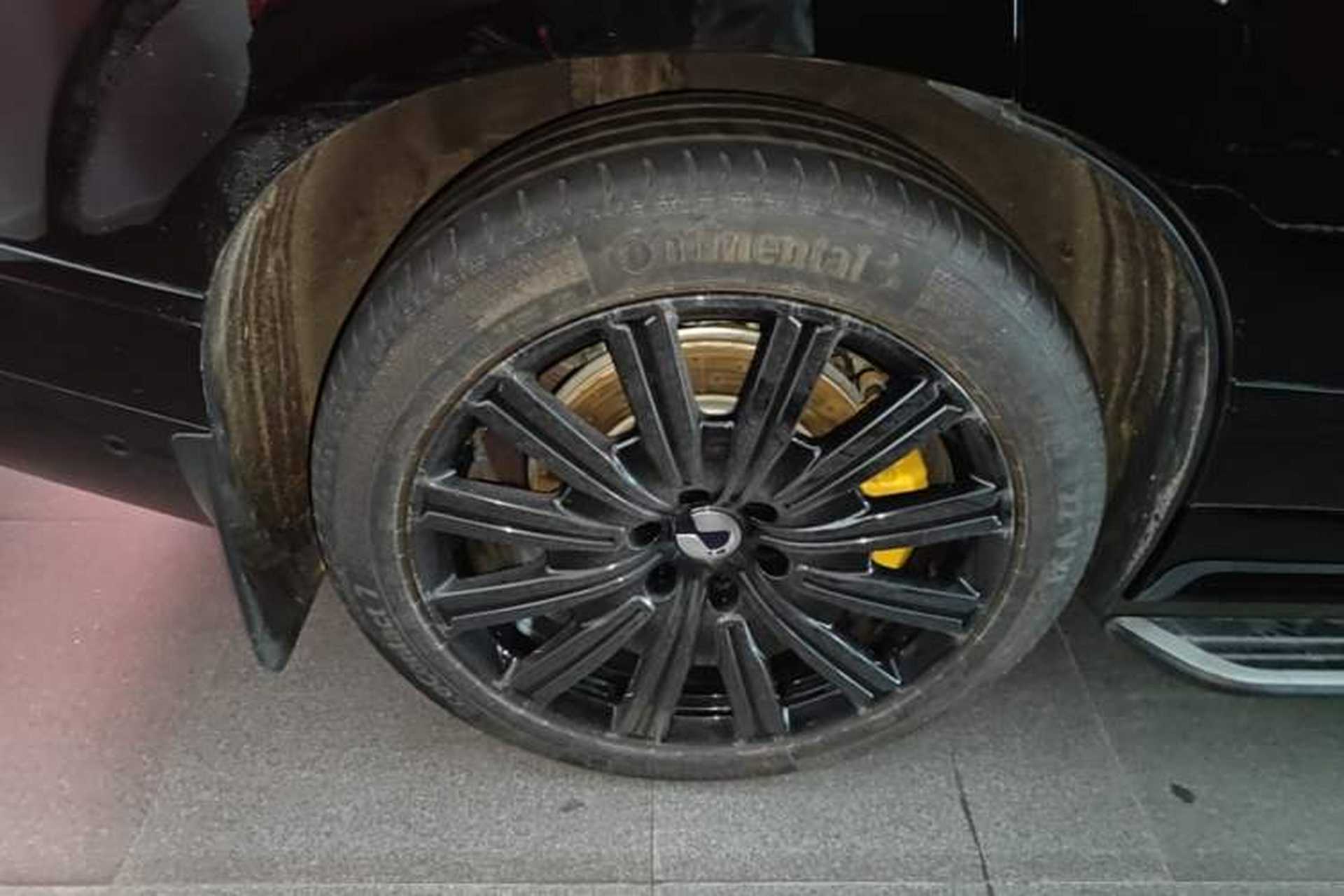 Used Denza N9 2025 Flagship Model Right Rear Wheel Hub