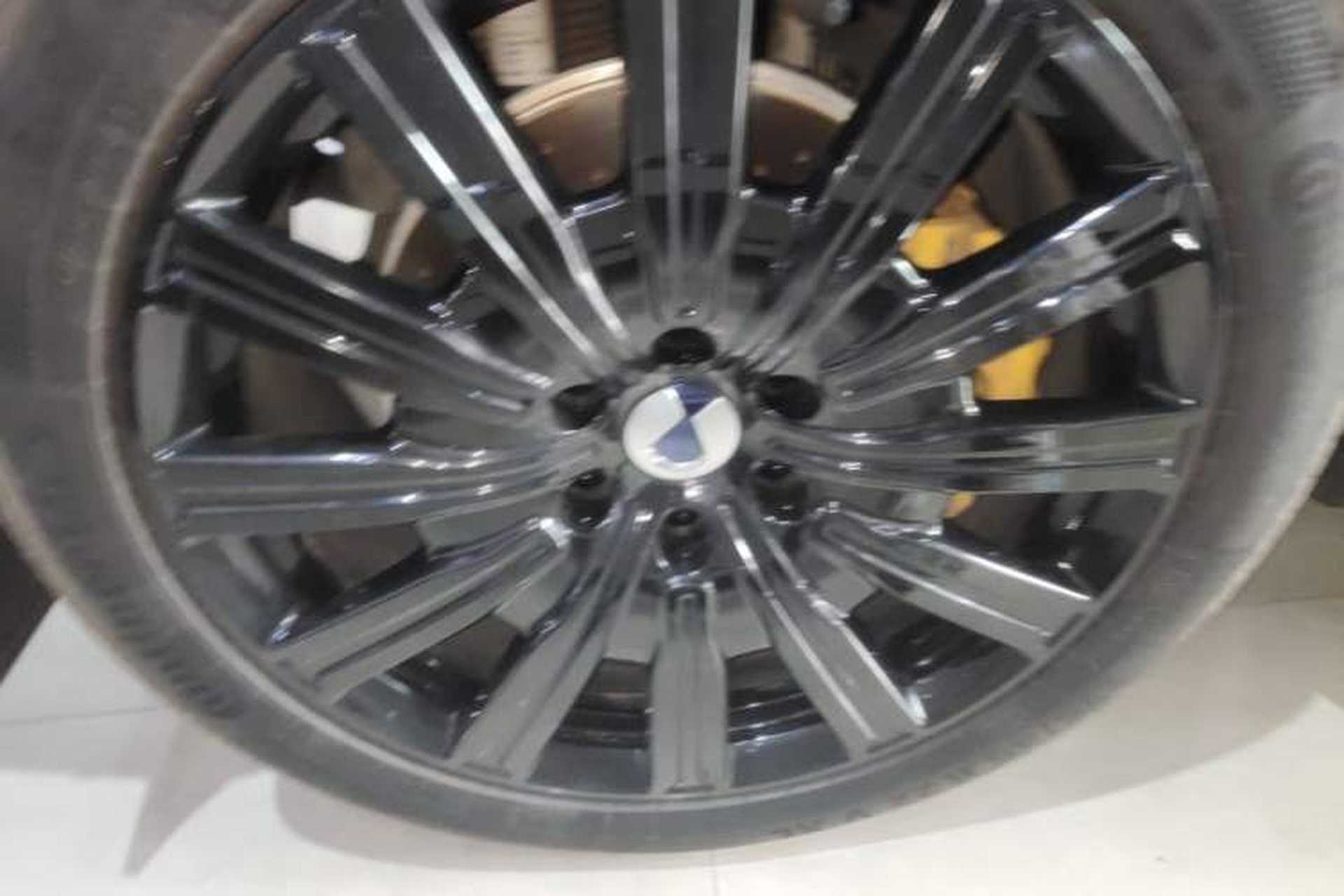 Used Denza N9 2025 Flagship Model Right Rear Wheel Hub