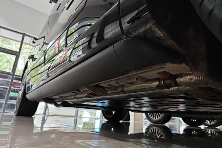 Used Denza N9 2025 Flagship Model Right Side Sill