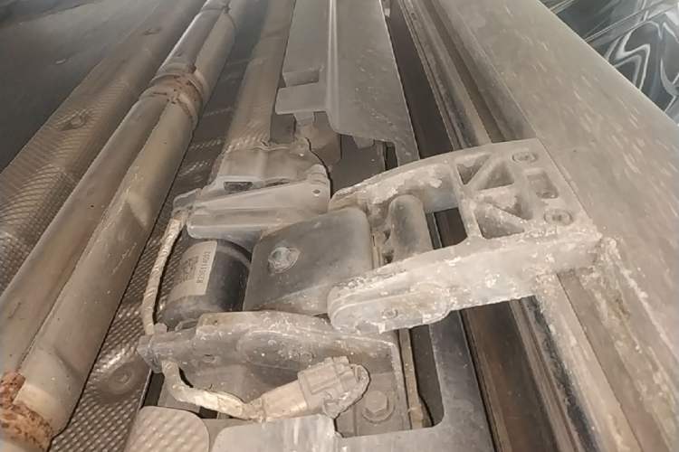 Used Denza N9 2025 Flagship Model Right Side Sill