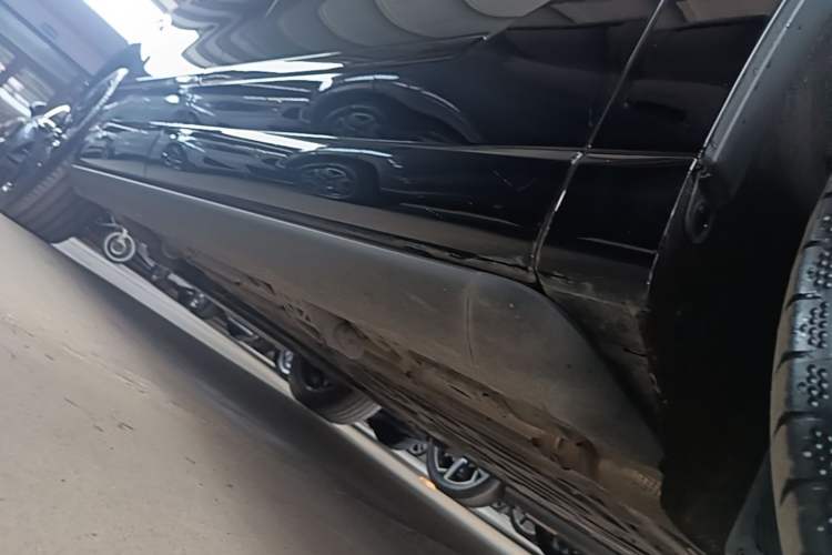 Used Denza N9 2025 Prestige Version Right Side Sill