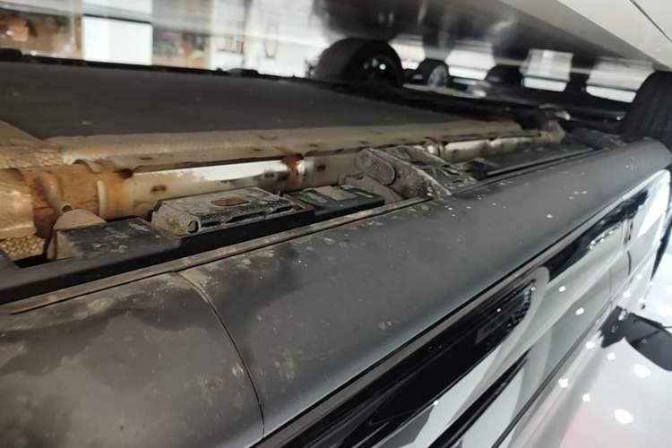 Used Denza N9 2025 Flagship Model Right Side Sill