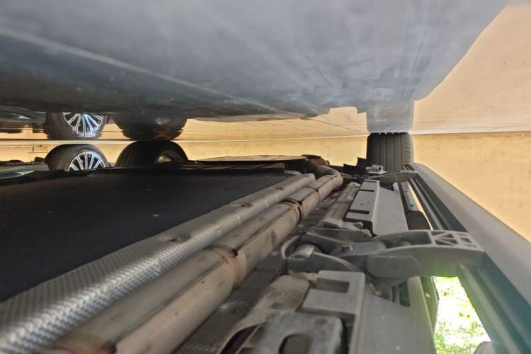 Used Denza N9 2025 Flagship Model Right Side Sill