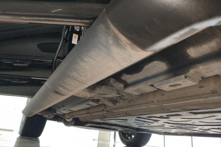 Used Denza N9 2025 Flagship Model Right Side Sill