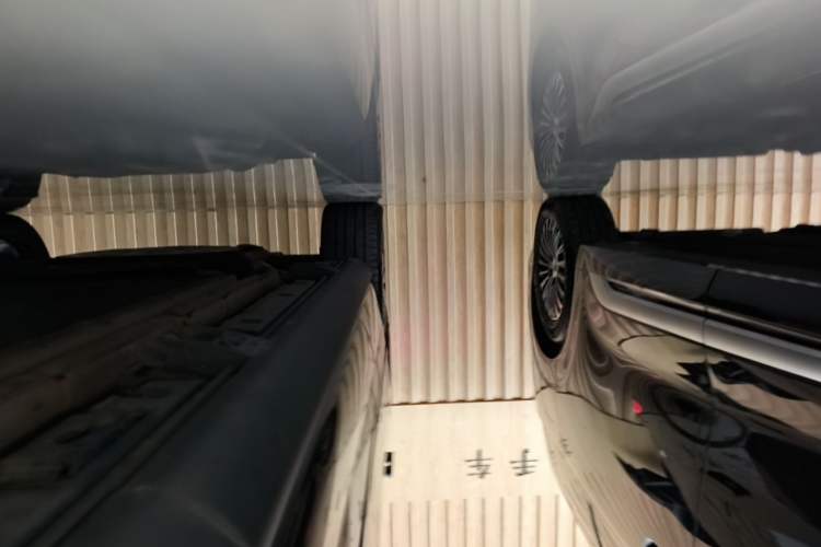 Used Denza N9 2025 Flagship Model Right Side Sill