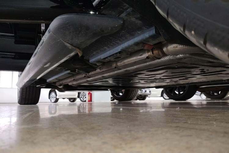 Used Denza N9 2025 Flagship Model Right Side Sill