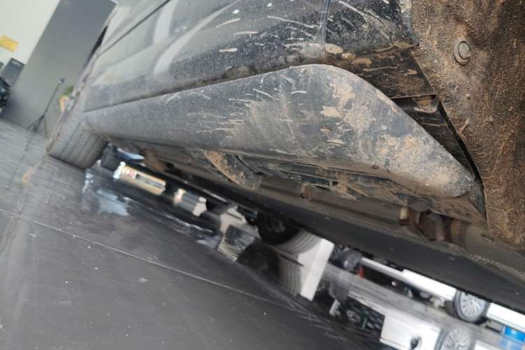 Used Denza N9 2025 Flagship Model Right Side Sill