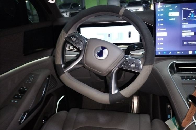 Used Denza N9 2025 Flagship Model Steering Wheel