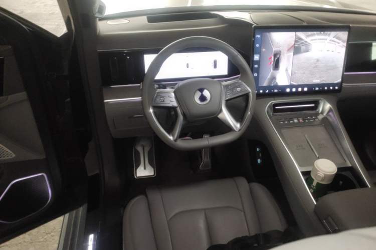 Used Denza N9 2025 Flagship Model Steering Wheel