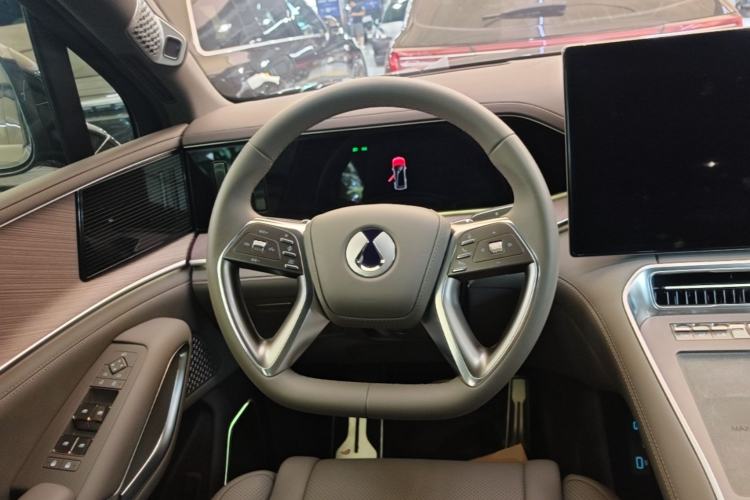 Used Denza N9 2025 Flagship Model Steering Wheel
