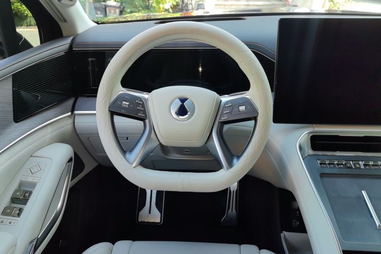 Used Denza N9 2025 Flagship Model Steering Wheel