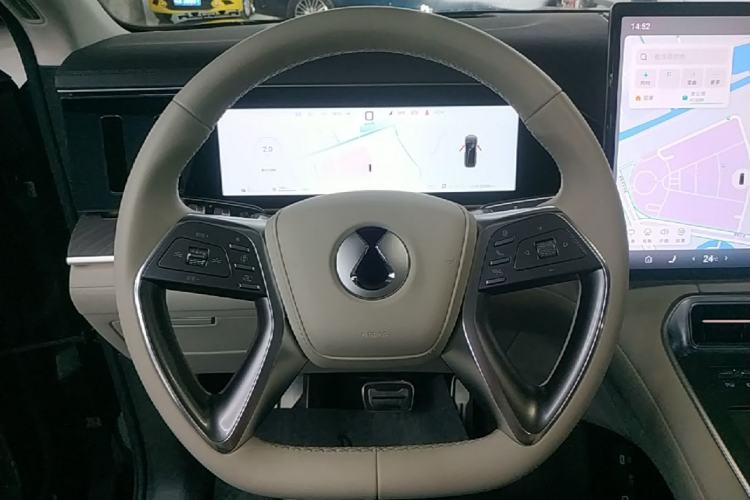 Used Denza N9 2025 Flagship Model Steering Wheel