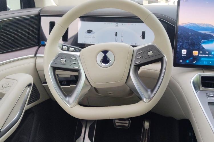 Used Denza N9 2025 Flagship Model Steering Wheel