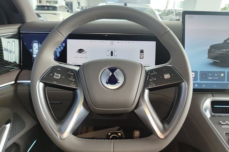 Used Denza N9 2025 Flagship Model Steering Wheel