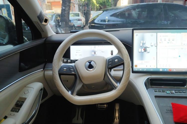 Used Denza N9 2025 Prestige Version Steering Wheel