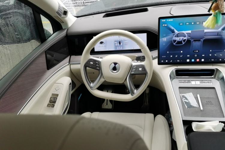 Used Denza N9 2025 Flagship Model Steering Wheel