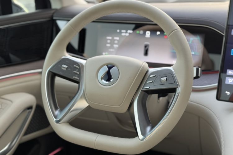Used Denza N9 2025 Flagship Model Steering Wheel