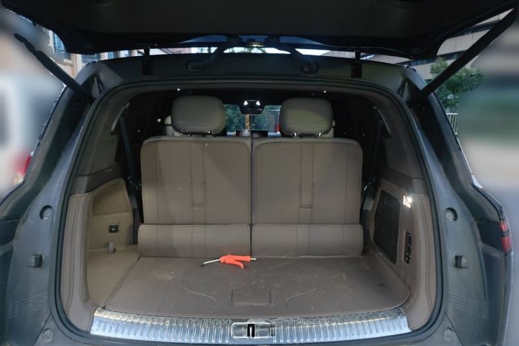 Used Denza N9 2025 Prestige Version Trunk