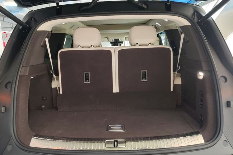 Used Denza N9 2025 Prestige Version Trunk