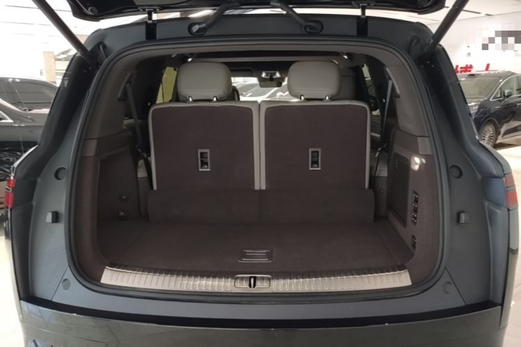 Used Denza N9 2025 Prestige Version Trunk
