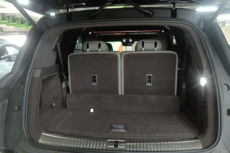 Used Denza N9 2025 Flagship Model Trunk