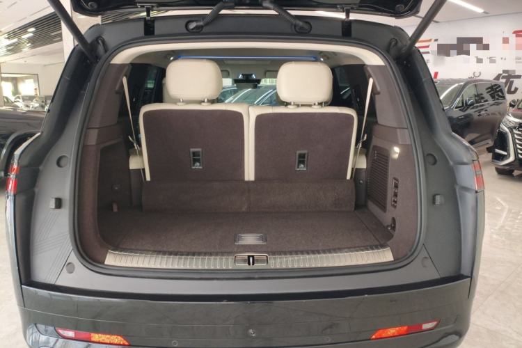 Used Denza N9 2025 Flagship Model Trunk