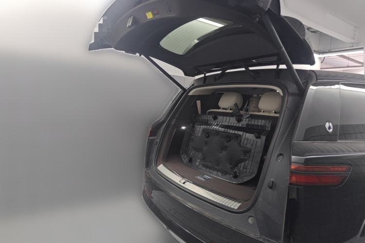 Used Denza N9 2025 Prestige Version Trunk