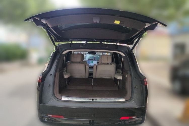 Used Denza N9 2025 Flagship Model Trunk