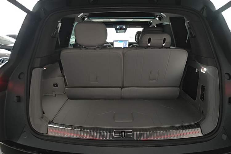 Used Denza N9 2025 Flagship Model Trunk