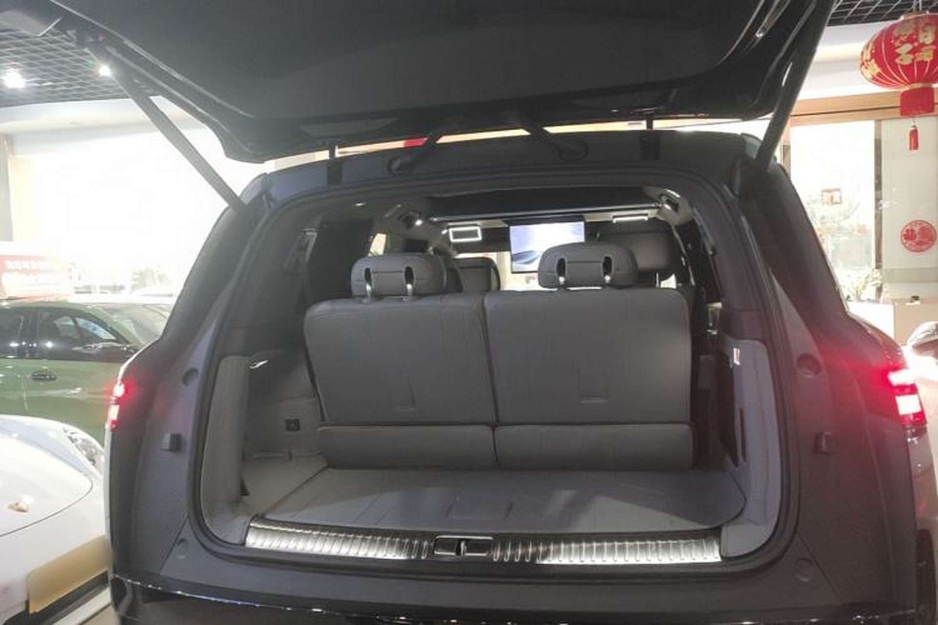 Used Denza N9 2025 Flagship Model Trunk