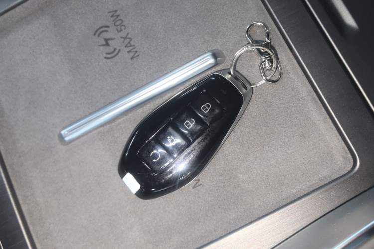 Used Denza N9 2025 Prestige Version Vehicle Key