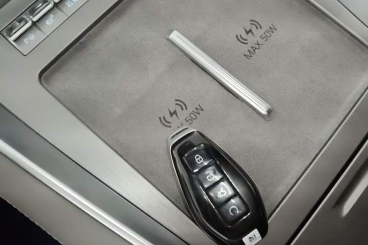Used Denza N9 2025 Prestige Version Vehicle Key