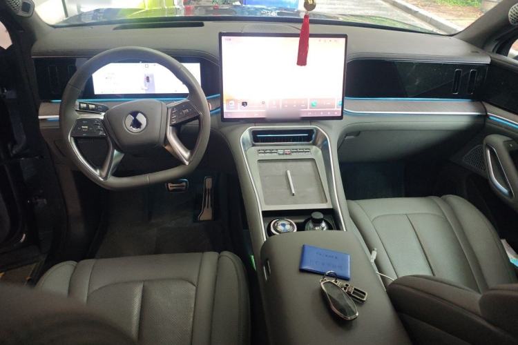 Used Denza N9 2025 Prestige Version Center Console