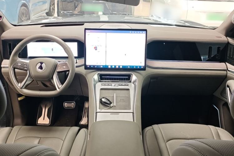 Used Denza N9 2025 Flagship Model Center Console