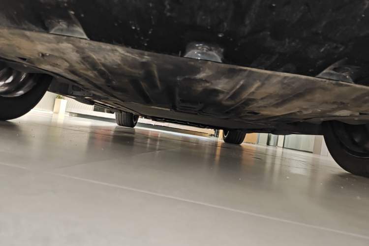 Used Denza N9 2025 Flagship Model Chassis Front