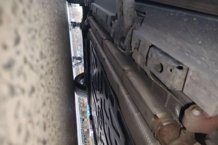 Used Denza N9 2025 Flagship Model Chassis Front Right