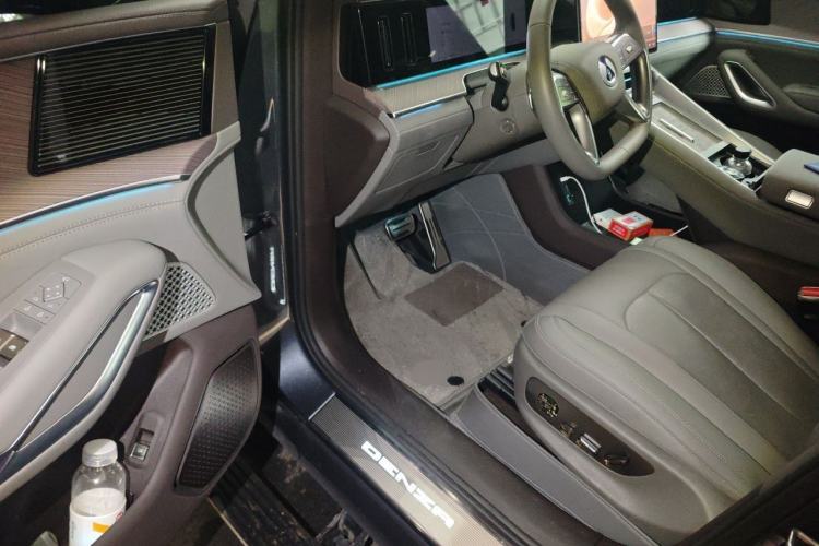 Used Denza N9 2025 Prestige Version Driver Seat