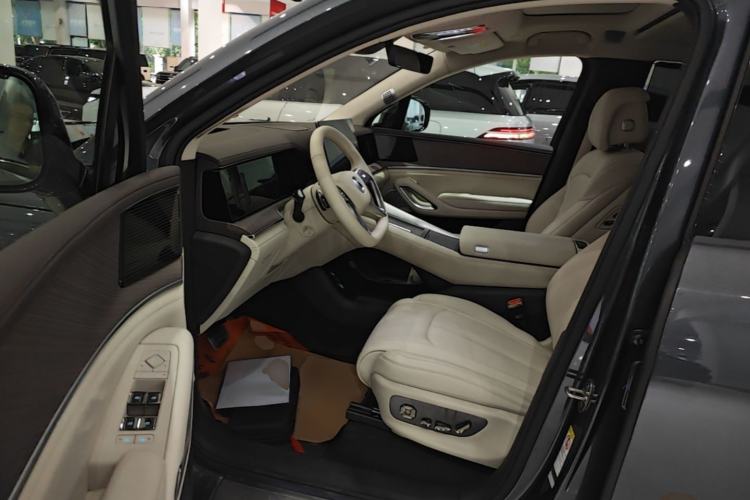 Used Denza N9 2025 Flagship Model Driver Seat