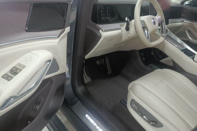 Used Denza N9 2025 Flagship Model Driver Seat