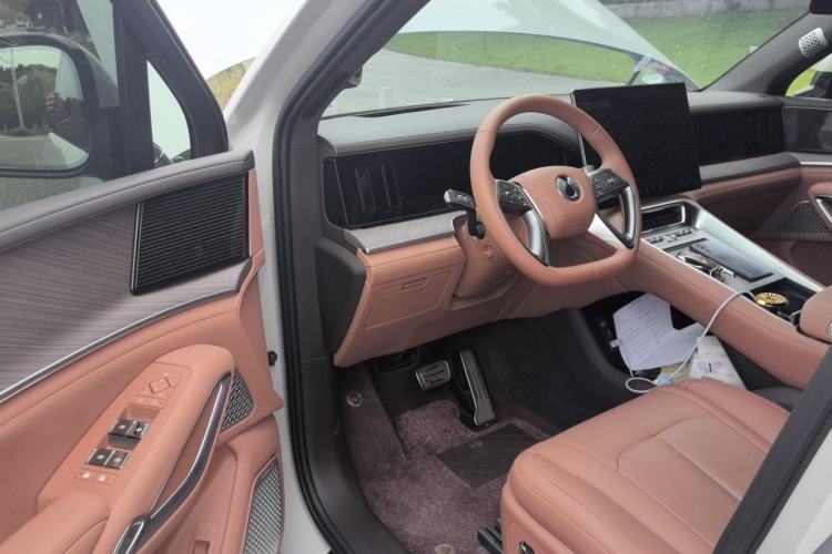 Used Denza N9 2025 Flagship Model Driver Seat