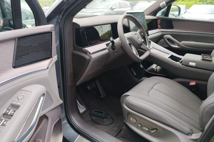 Used Denza N9 2025 Flagship Model Driver Seat