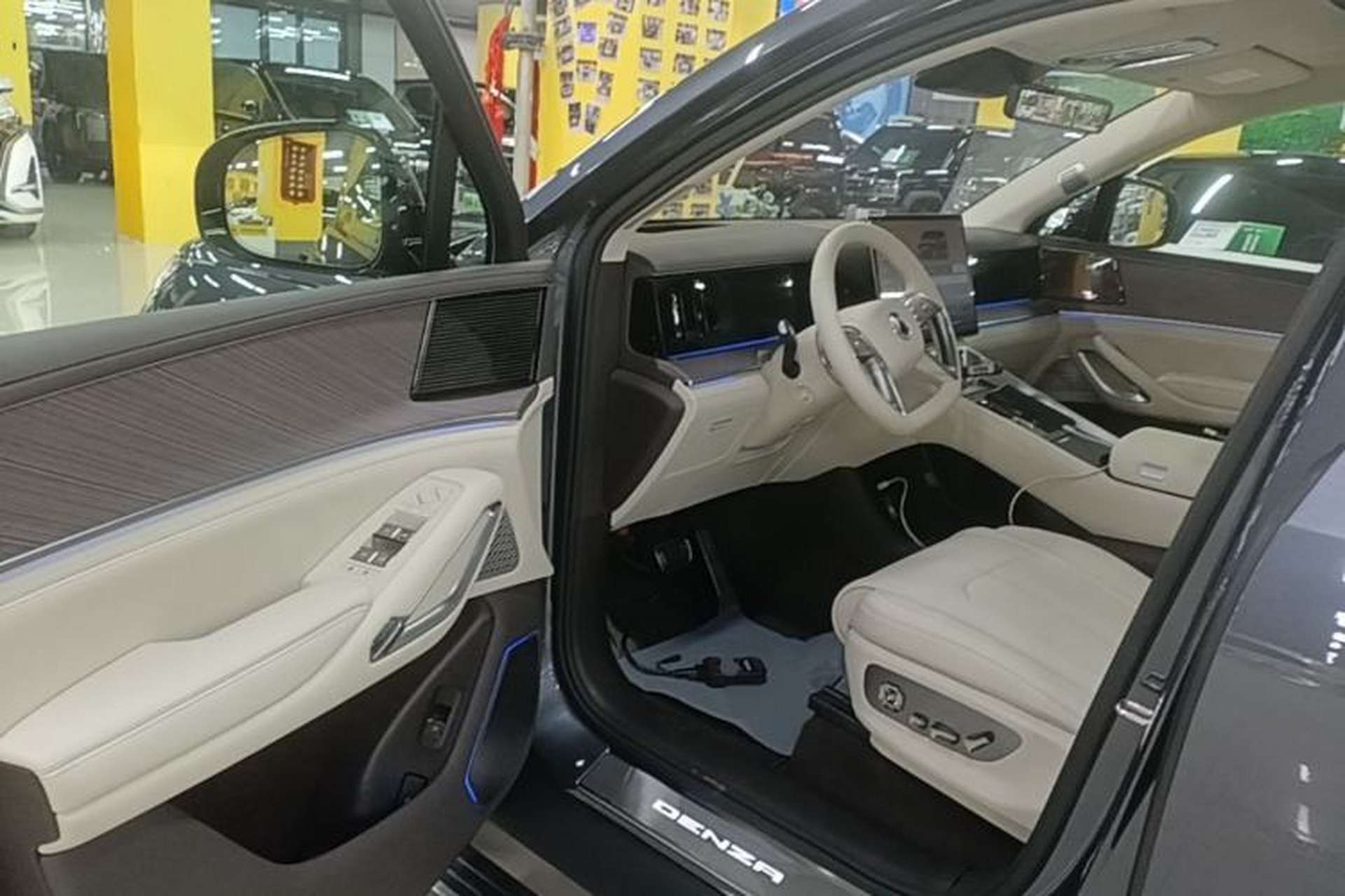 Used Denza N9 2025 Flagship Model Driver Seat