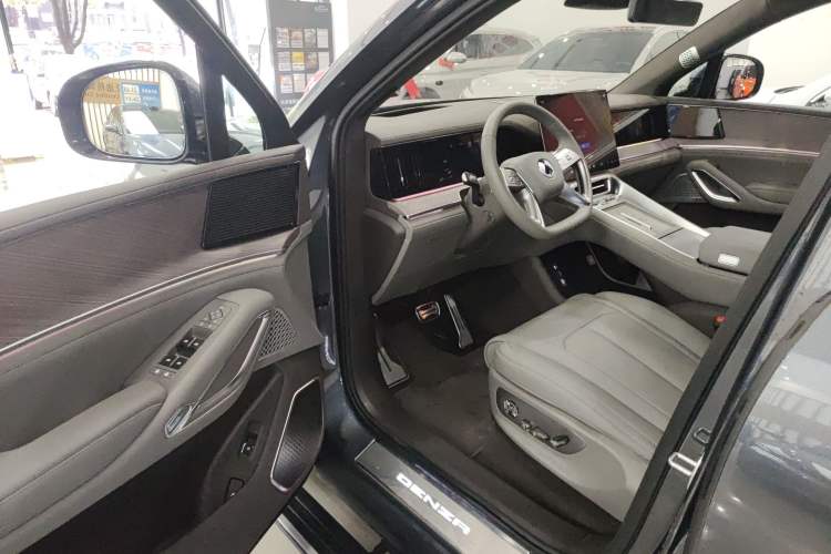 Used Denza N9 2025 Flagship Model Driver Seat
