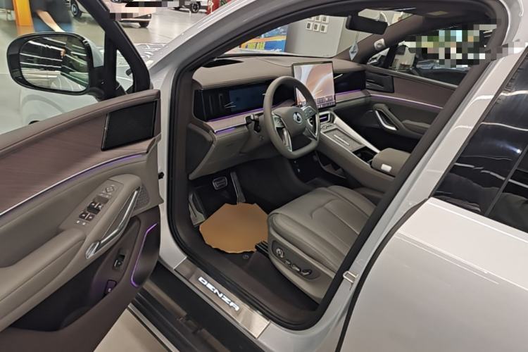 Used Denza N9 2025 Flagship Model Driver Seat