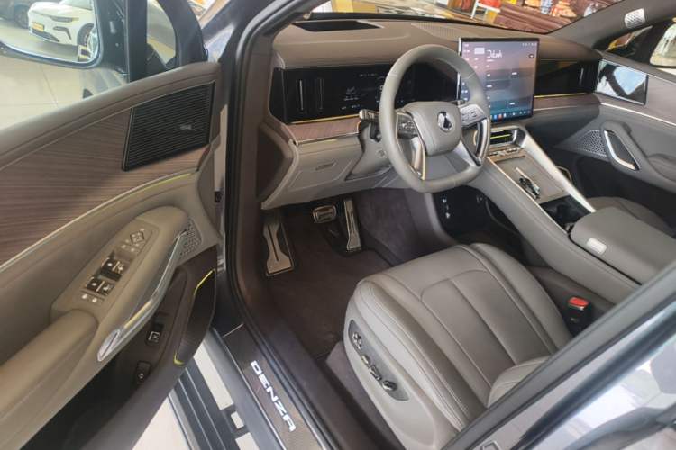 Used Denza N9 2025 Flagship Model Driver Seat