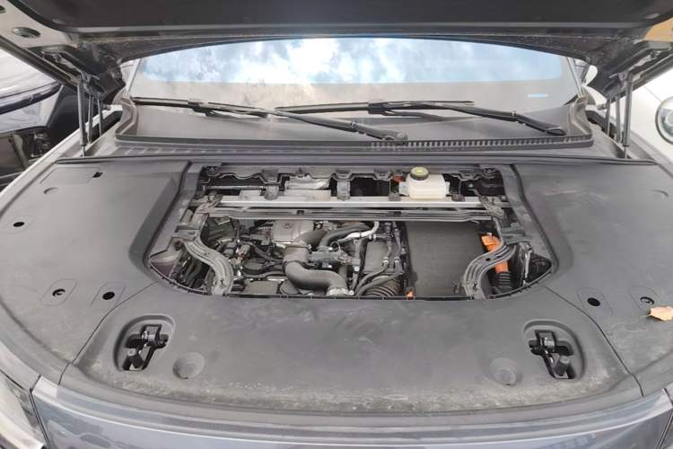 Used Denza N9 2025 Flagship Model Engine Bay