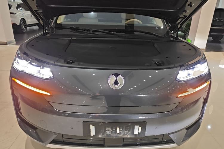 Used Denza N9 2025 Flagship Model Engine Bay