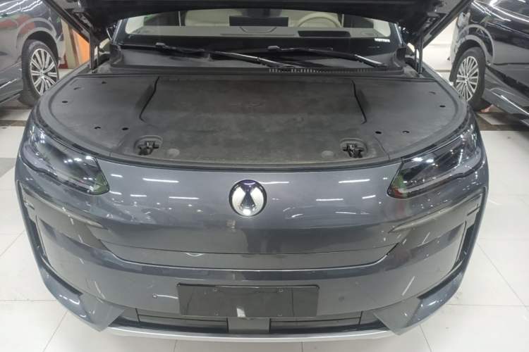 Used Denza N9 2025 Flagship Model Engine Bay